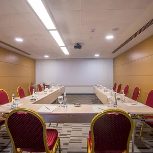 https://tav-airport-hotels-izmir.kusadasihotels.org