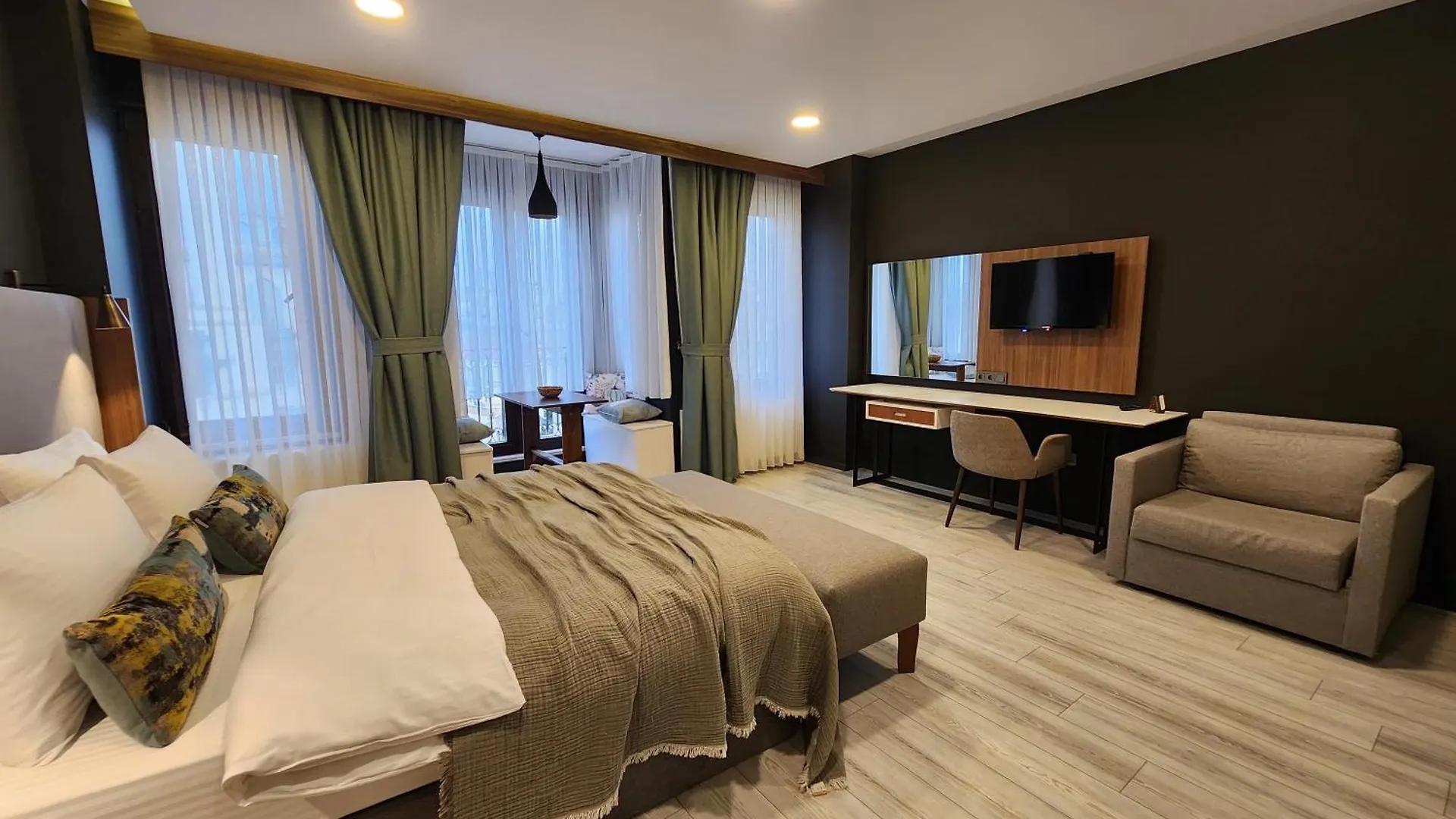 Taksim Landhouse Hotel Стамбул