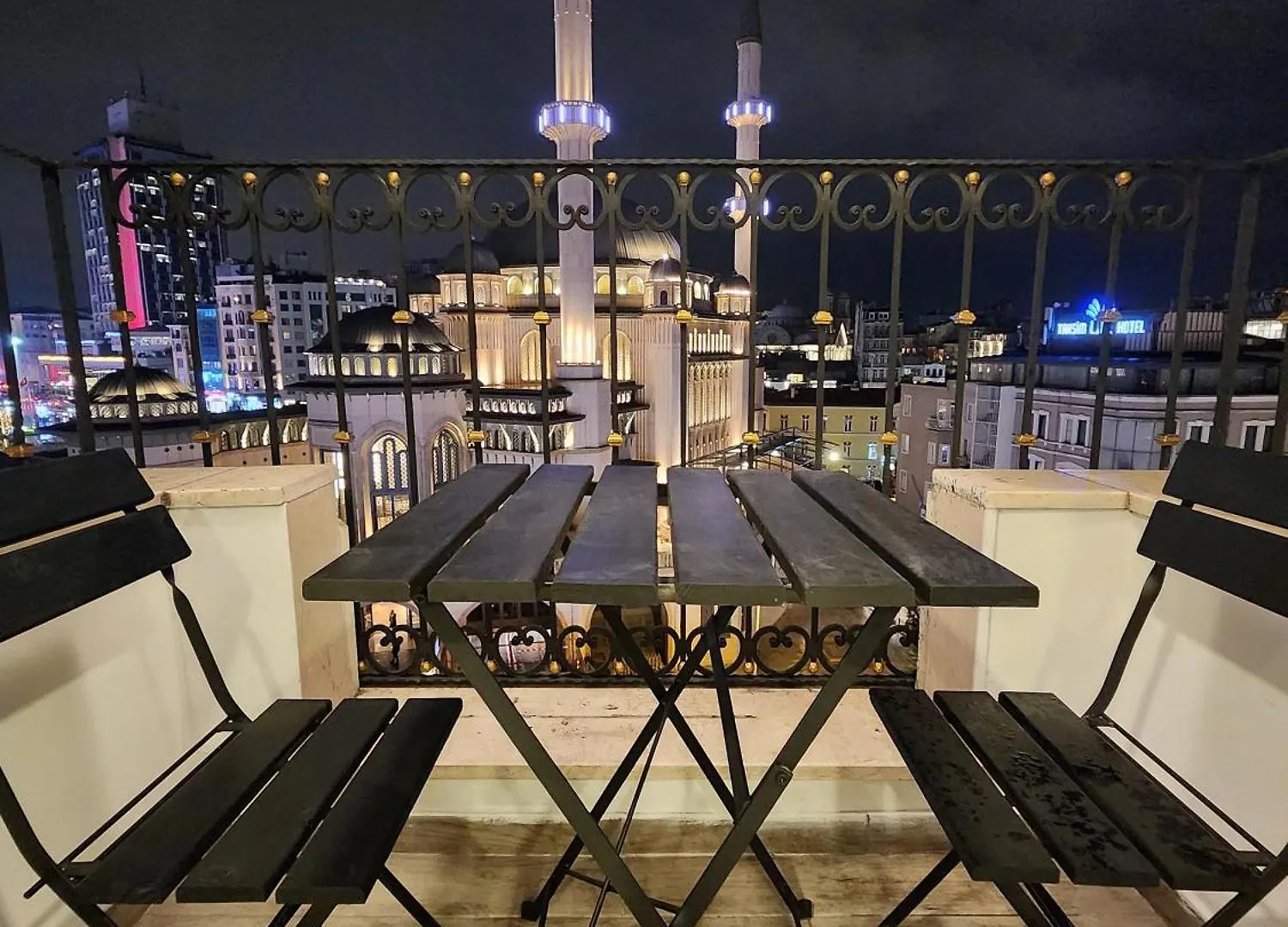 Taksim Landhouse Hotel Стамбул